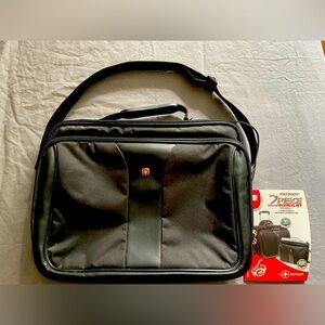 WENGER Patriot Laptop Case - Black - New